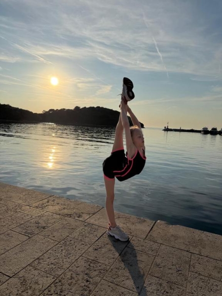 f0416056-1874-45fa-9789-821409b937f7-copy